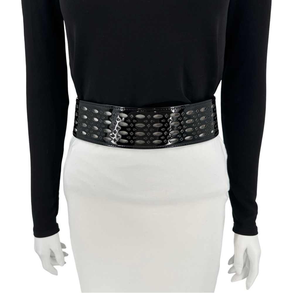 Black vinyl waist belt snap closure size S
